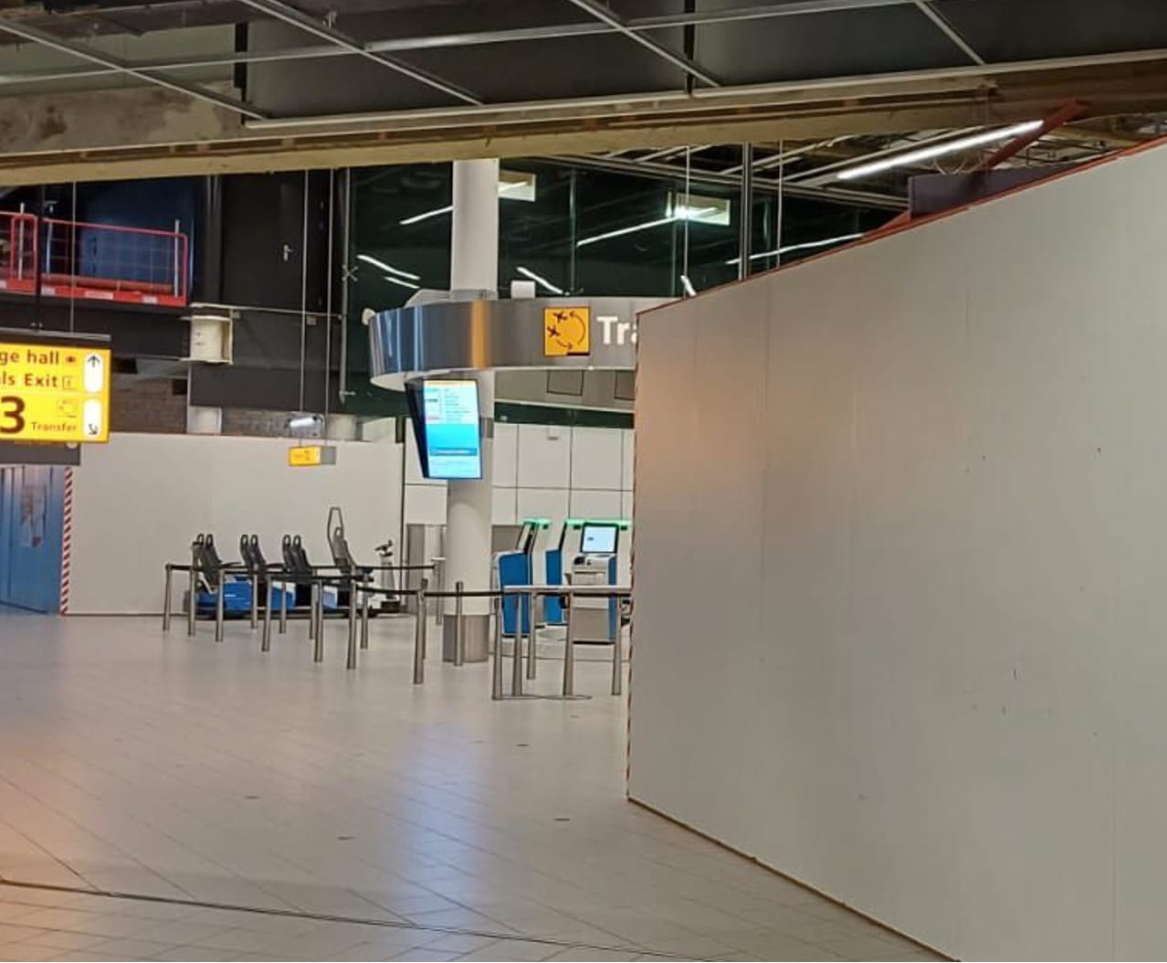 Stofschotten op schiphol